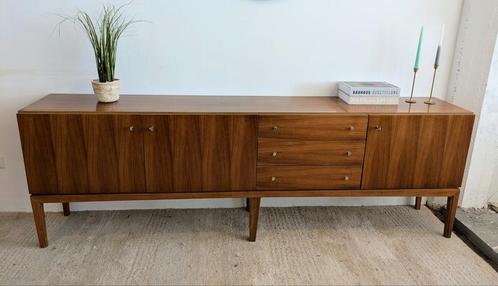Vintage groot Deens sideboard lowboard dressoir, Huis en Inrichting, Kasten | Dressoirs, Zo goed als nieuw, Ophalen of Verzenden
