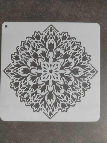 5 mandala sjablonen beschikbaar voor biedingen