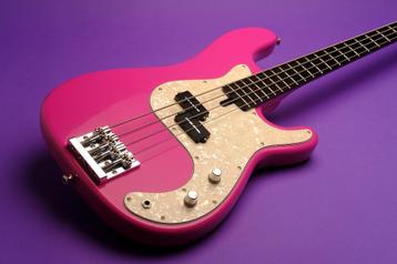 Maruszczyk Jake C 4 32"medium scale  - Magenta beschikbaar voor biedingen