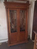 Gratis eiken kast met glas in lood deuren, Antiek en Kunst, Antiek | Meubels | Kasten, Ophalen