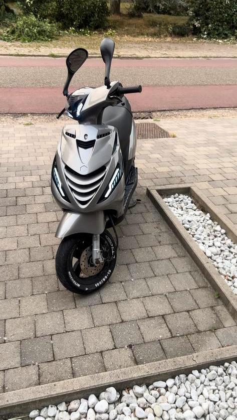 Piaggio zip (a klasse), Vélos & Vélomoteurs, Scooters | Piaggio, Comme neuf, Zip, Enlèvement