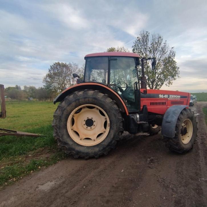 Traktor Zetor Forterra 9641, Zakelijke goederen, Landbouw | Tractoren, 7500 tot 10000, Overige merken, 80 tot 120 Pk, Gebruikt