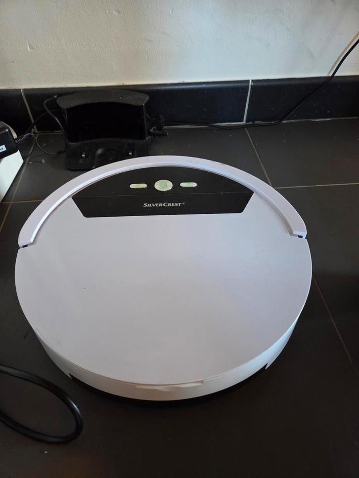 SilverCrest robotstofzuiger met oplader, werkt perfect!, Electroménager, Aspirateurs, Comme neuf, Aspirateur, Enlèvement