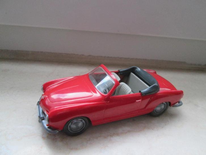 Wiking 1:40 alt VW Karmann Ghia Cabrio rot, Hobby en Vrije tijd, Modelauto's | 1:43, Zo goed als nieuw, Auto, Overige merken, Ophalen of Verzenden