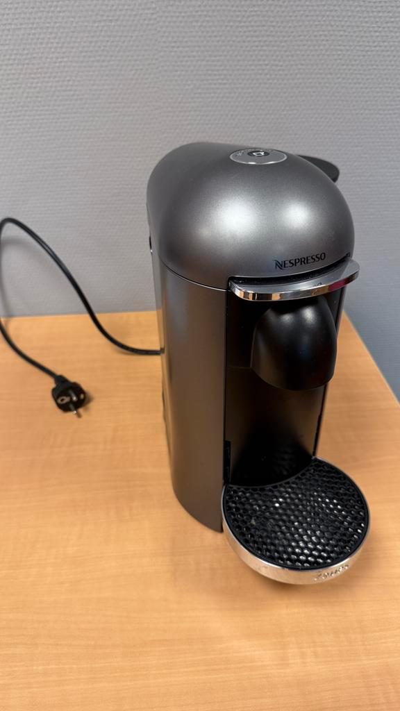 Machine à café Nespresso Vertuo – Capsules grand format, Elektronische apparatuur, Koffiezetapparaten, Ophalen of Verzenden