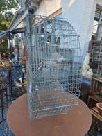 Rond ijzerdraad marmothuisje  €20, Ophalen