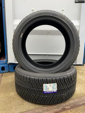 2x Nieuwe Michelin 235 40 19 Winterbanden  beschikbaar voor biedingen