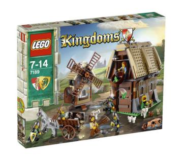 LEGO NIEUW SEALED Castle Kingdoms 7189 Mill Village Raid