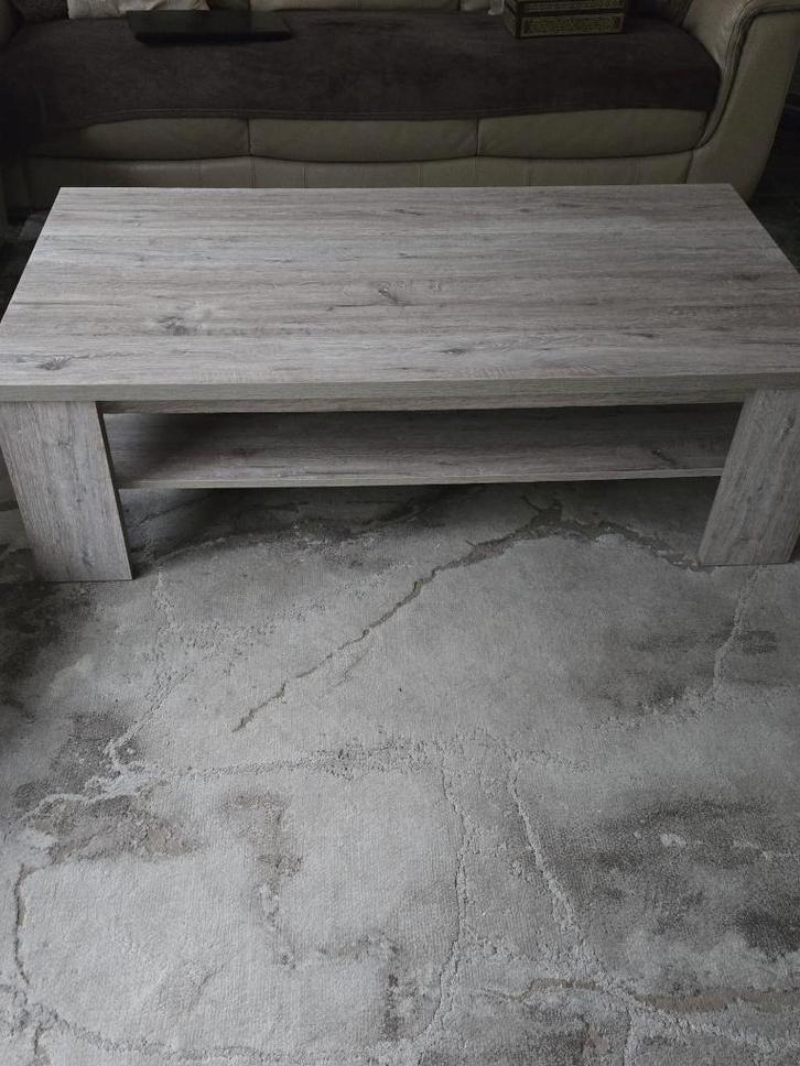 Table basse de salon moderne – effet bois gris, Maison & Meubles, Tables | Tables de salon, Utilisé, Moins de 50 cm, 50 à 100 cm