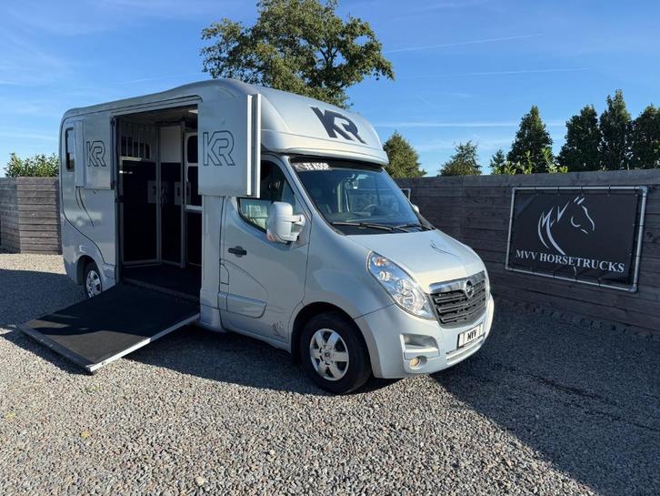 SUPER KRISMAR HORSEBOX 2020 STALLION 3XL AUTOMAAT 170PK, Dieren en Toebehoren, Paarden en Pony's | Trailers en Aanhangwagens, Gebruikt