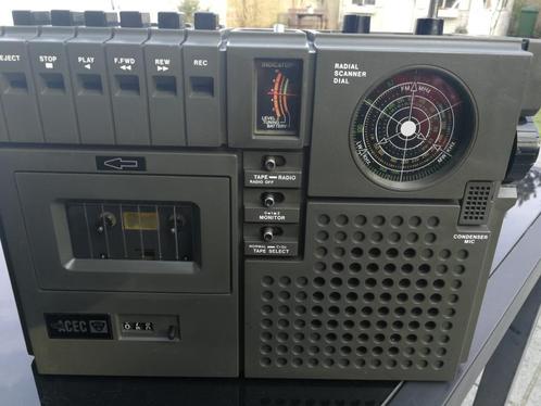 radio-cassette recorder Acec 56001 uit 1975, Audio, Tv en Foto, Radio's, Gebruikt, Radio, Ophalen of Verzenden