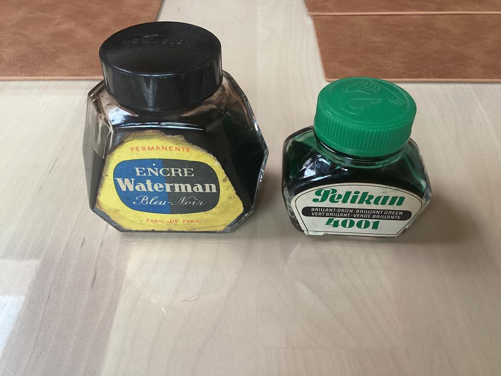 2 potjes vintage inkt, Ophalen