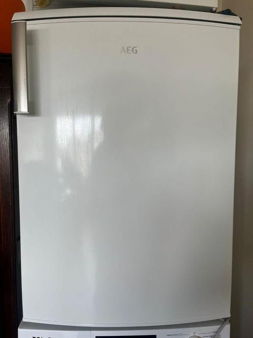 AEG koelkast tafelmodel zonder vriesvak RTB415E1AW, Elektronische apparatuur, Koelkasten en IJskasten, Zo goed als nieuw, Zonder vriesvak
