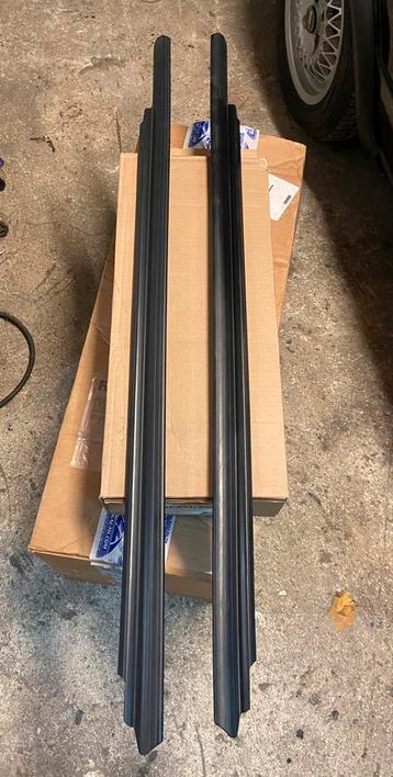 Paire seuil de porte vw golf 2 beschikbaar voor biedingen