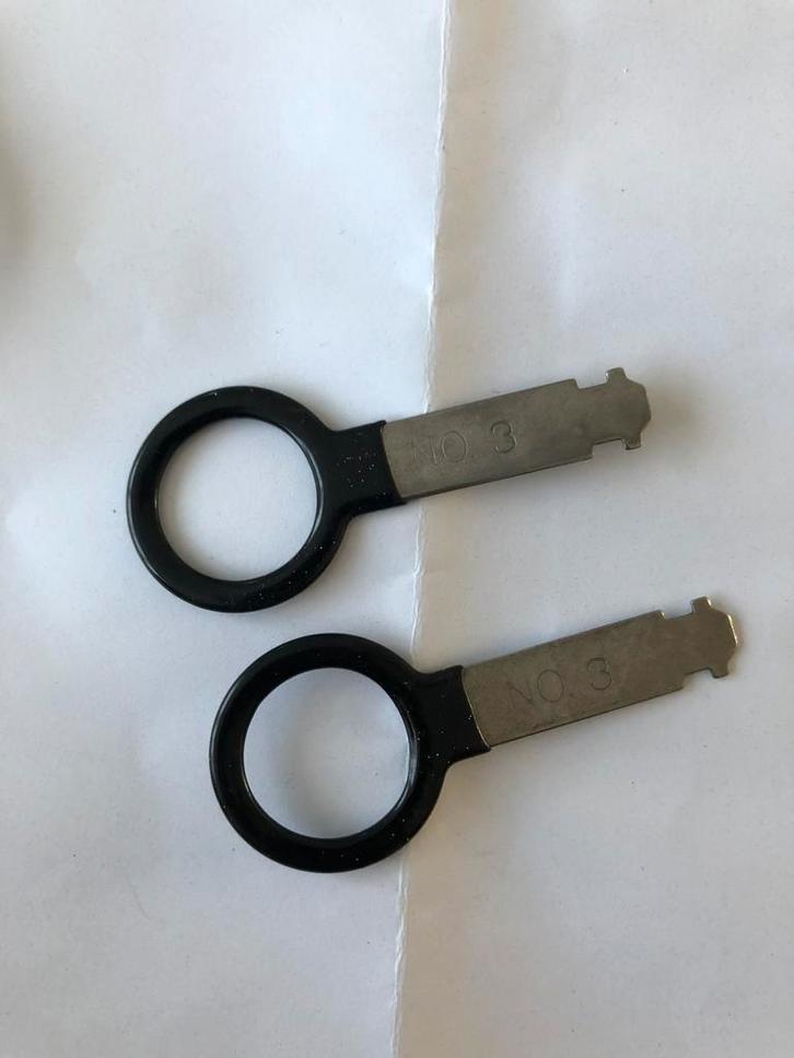 Radio demontage sleutels Audi & Volkswagen, Auto diversen, Autoradio's, Ophalen of Verzenden