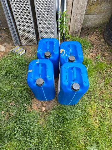 Bidons 25L beschikbaar voor biedingen