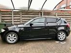 BMW 1 Serie 116i E87 | SPORT | PANO-DAK | ZIE BESCHRIJVING, Auto's, BMW, 4 cilinders, Zwart, 5 deurs, Particulier