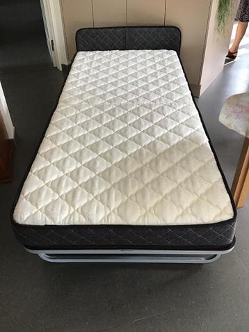 opklapbed - vouwbed met matras 200 cm op 90 cm beschikbaar voor biedingen