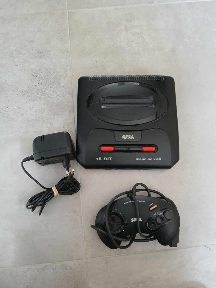 ZZZ  sega mega drive 2 + 1 controller + adapter, Games en Spelcomputers, Spelcomputers | Sega, Gebruikt, Mega Drive, Met 1 controller