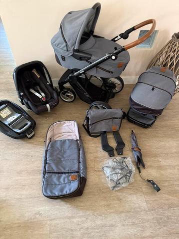 Mutsy evo kinderwagen met maxi cosi set beschikbaar voor biedingen