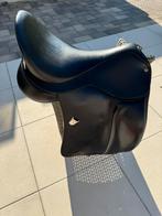 Bates dressuurzadel 17,5 inch, Dieren en Toebehoren, Ophalen, Gebruikt, Dressuur