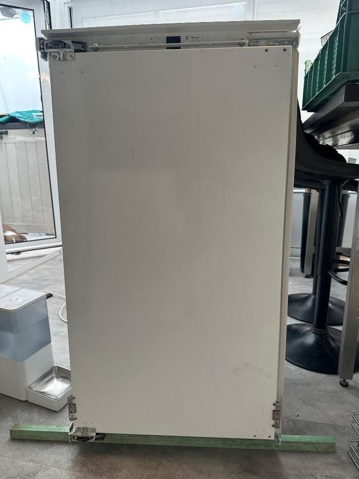 Inbouw koelkast Atag, Elektronische apparatuur, Koelkasten en IJskasten, Gebruikt, Zonder vriesvak, 100 tot 150 liter, 85 tot 120 cm