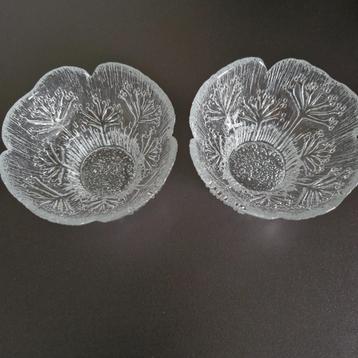 2 Lasisepat Mantsala helder getextureerde glazen schaaltjes beschikbaar voor biedingen