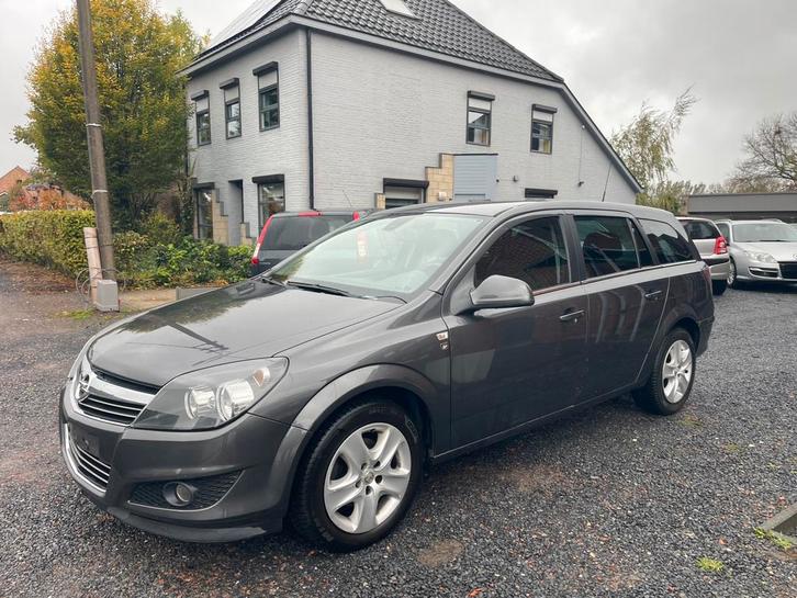 Opel Astra Benzine Sports Tourer ,Airco,Sensoren,..., Auto's, Opel, Particulier, Te koop, Astra, ABS, Airbags, Airconditioning