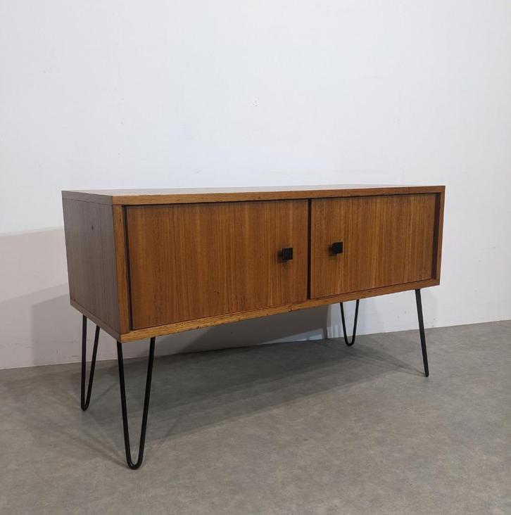 Lowboard, vintage MDK tv-meubel, Huis en Inrichting, Kasten | Roldeurkasten en Archiefkasten, Teakhout, Ophalen