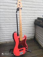 PJ bass Fiesta Red nitro (met film), Muziek en Instrumenten, Snaarinstrumenten | Gitaren | Bas, Ophalen, Gebruikt, Elektrisch
