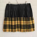 Mini-jupe en cuir très souple, Noir