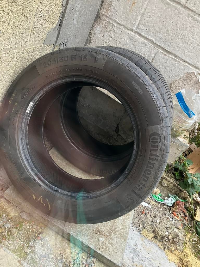 2 pneus Continental 205/60/R16 v runflat, 16 pouces, Pneus été, Pneu(s), Enlèvement
