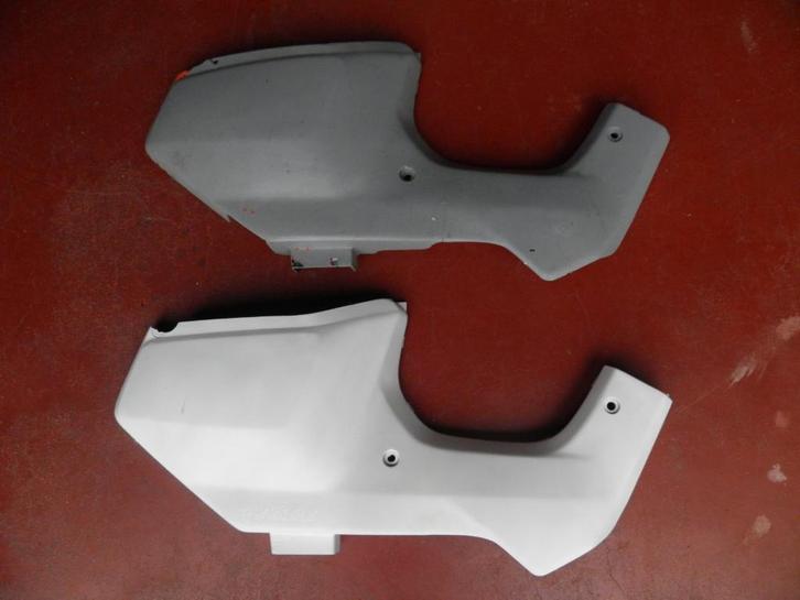 Meerdere grote zijkappen voor Honda Wallaroo., Vélos & Vélomoteurs, Pièces de cyclomoteur | Général, Utilisé, Capot, Enlèvement ou Envoi