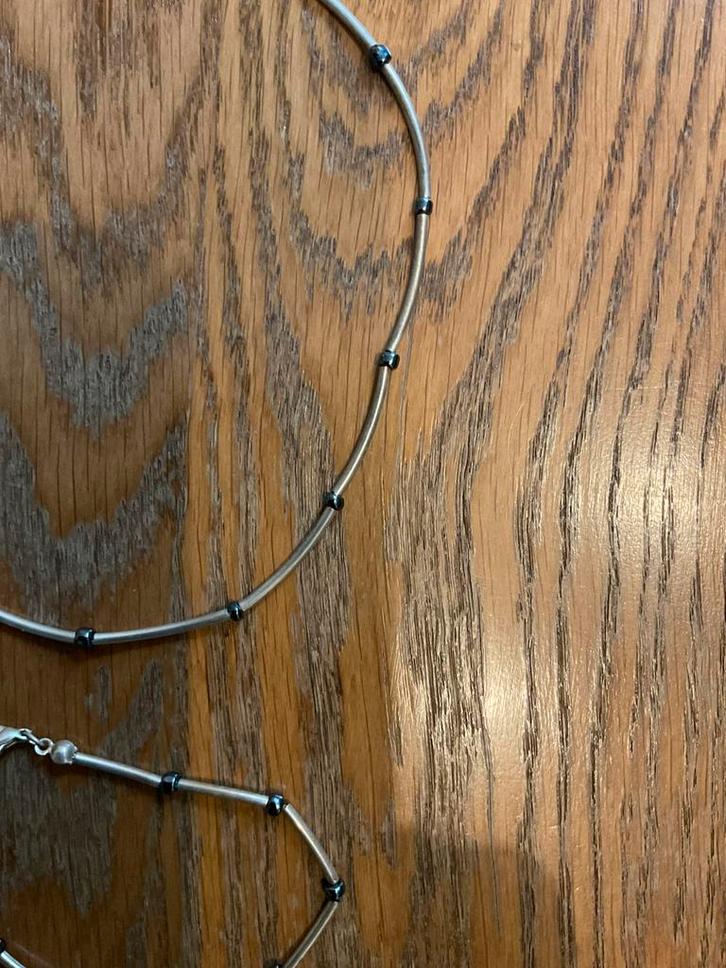 Collier avec bracelet assorti, Bijoux, Sacs & Beauté, Colliers, Comme neuf, Envoi