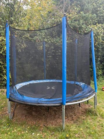 Trampoline te koop beschikbaar voor biedingen
