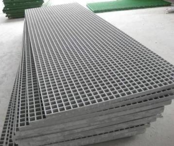 PLATEN EN PANELEN  OPRIJPLATEN RIJPLATEN  beschikbaar voor biedingen