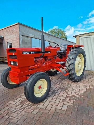 Tractor Renault 651 beschikbaar voor biedingen