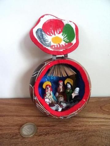 Folk Art Curaçao: kerststalletje, prachtig versierde kalebas beschikbaar voor biedingen