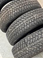 Set winterbanden met nagels, Autos : Pièces & Accessoires, Pneus & Jantes, 15 pouces, Pneus hiver, 185 mm, Pneu(s)