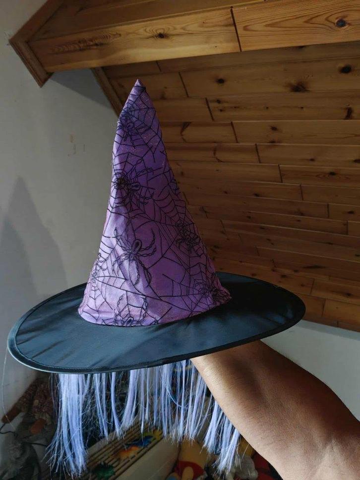 heksen hoeden, Kleding | Dames, Carnavalskleding en Feestkleding, Zo goed als nieuw, Accessoires, Ophalen of Verzenden