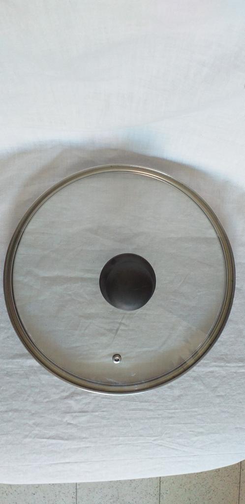 Couvercle en verre 23,5 cm, Maison & Meubles, Cuisine | Casseroles & Poêles, Comme neuf, Verre, Enlèvement ou Envoi