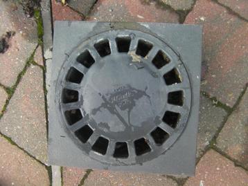 Nicoll klokrooster PVC 20x20 cm donkergrijs beschikbaar voor biedingen