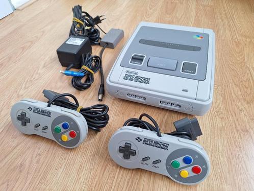 Nette Super Nintendo console (SNES) compleet met controllers, Games en Spelcomputers, Spelcomputers | Nintendo Super NES, Zo goed als nieuw