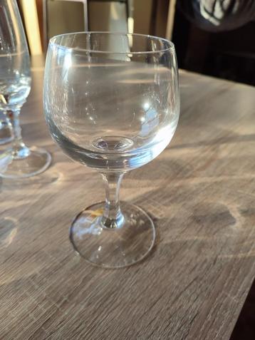 Drinkglazen serie beschikbaar voor biedingen