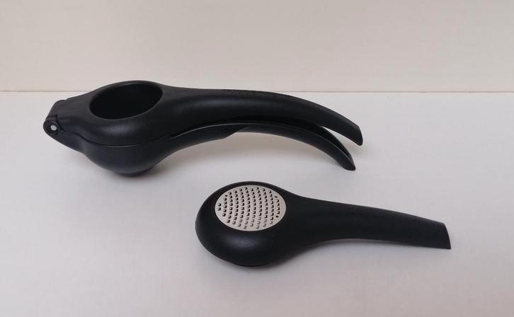 Tupperware™ « Citroenpers + Zester Ergologic » zwart, Huis en Inrichting, Keuken | Tupperware, Nieuw, Overige typen, Verzenden