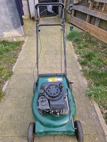 A vendre tondeuse à gazon briggs & stratton.TYPE CPG53.BM.. beschikbaar voor biedingen