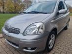 Toyota Yaris 1.0cc met 119300 km jaar 2005 euro 4 C.T. Ok, Auto's, Voorwielaandrijving, Stof, Zwart, 4 cilinders