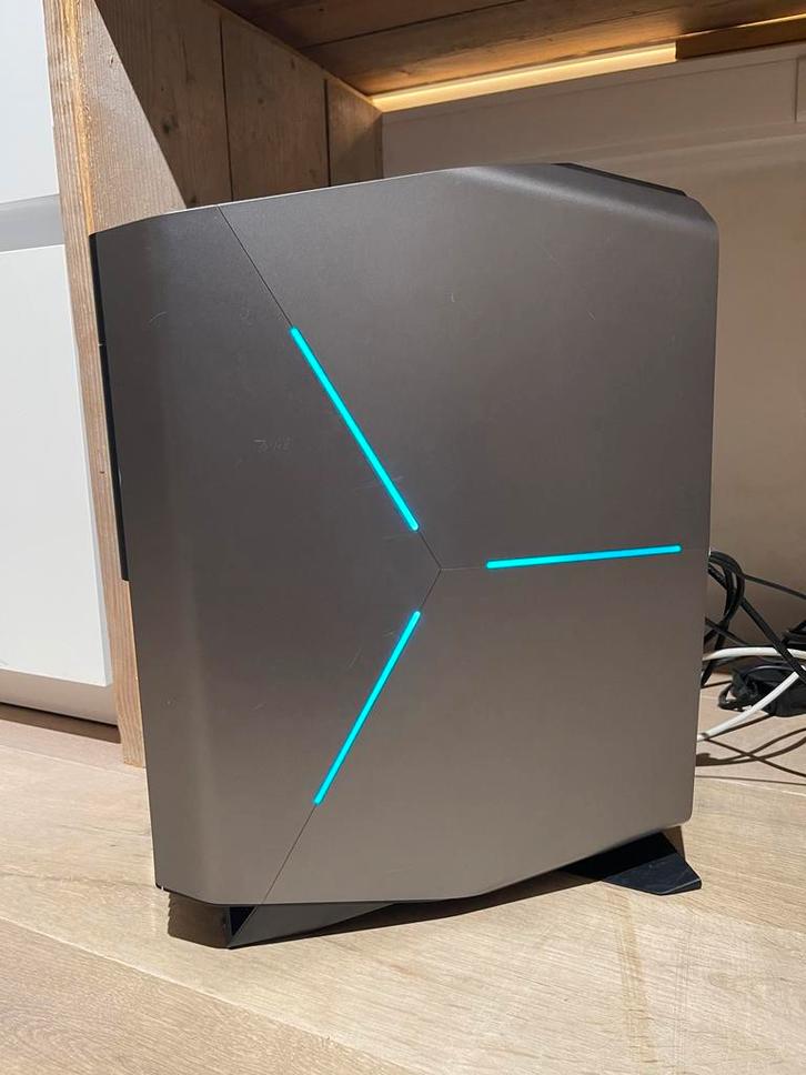 Alienware Aurora R8 Gaming desktop, Computers en Software, Desktop Pc's, Gebruikt, 4 Ghz of meer, HDD, SSD, 8 GB, Met videokaart
