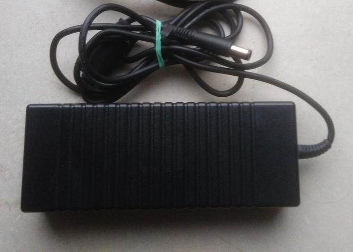 HP Hewlett-Packard Compaq adapter lader 135 W, 19,0 V, 7,1 A, Computers en Software, Laptop-opladers, Zo goed als nieuw, Ophalen of Verzenden
