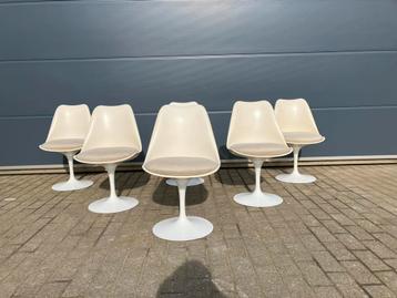 6x originele Knoll Tulip chairs by Eero Saarinen beschikbaar voor biedingen